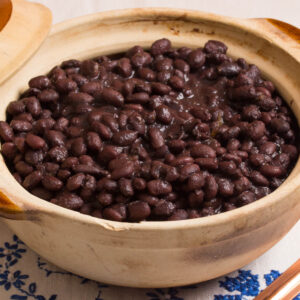 Mexican Black Beans From The Pot (Frijoles de Olla)
